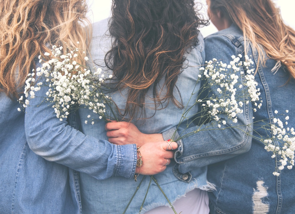 Univers Hessentiel Contact